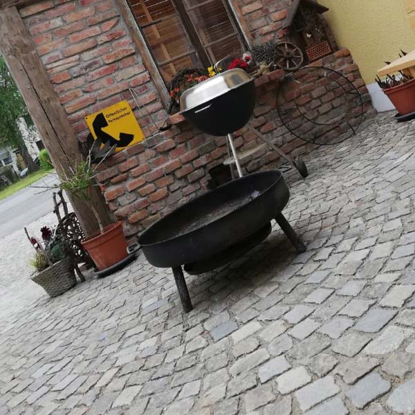 Grillplatz mit Feuerschale